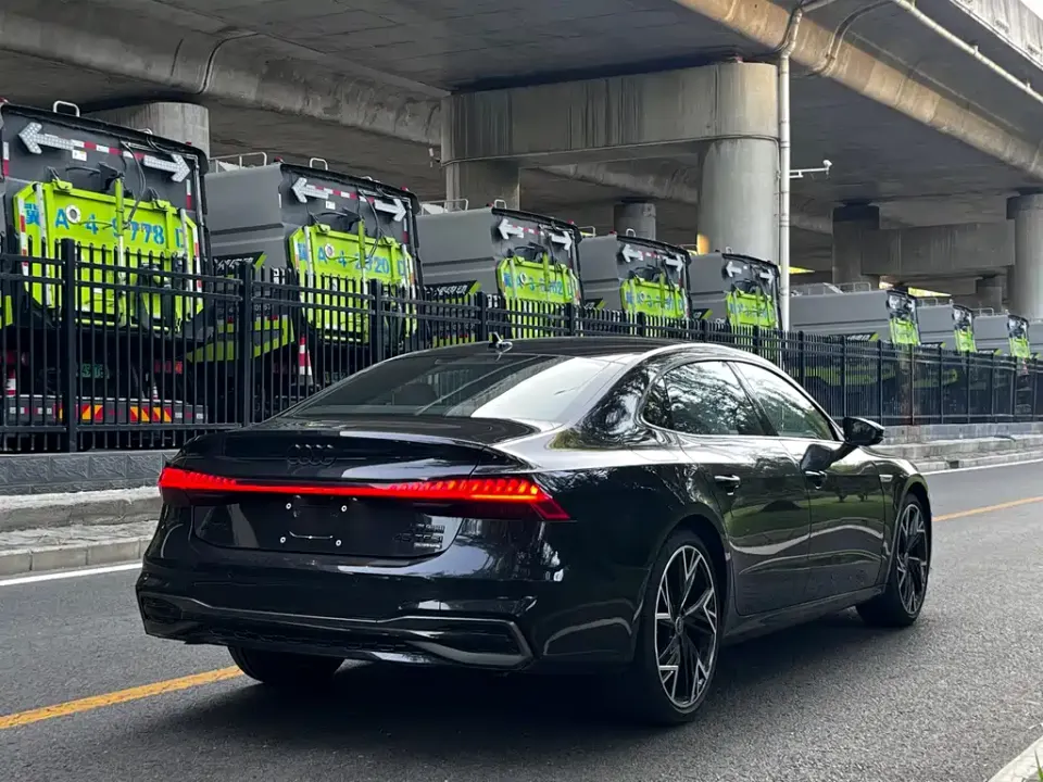 Audi A7L