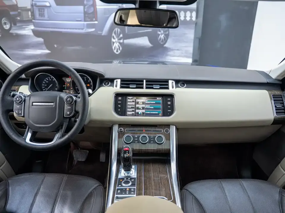 Land Rover Sport