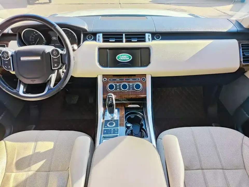 Land Rover Sport