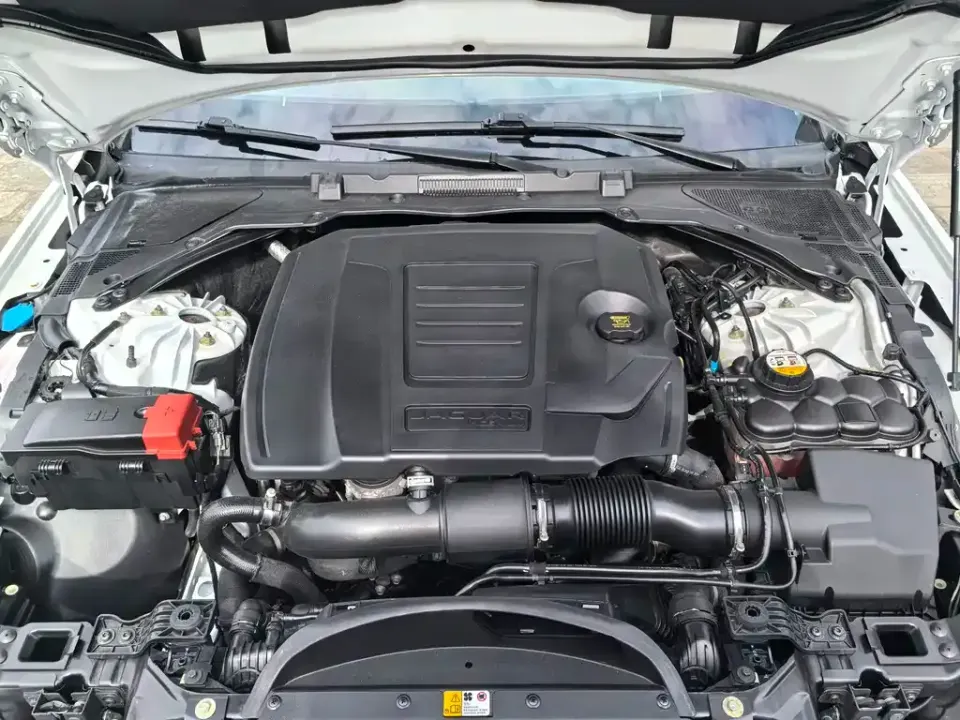 Jaguar XFL