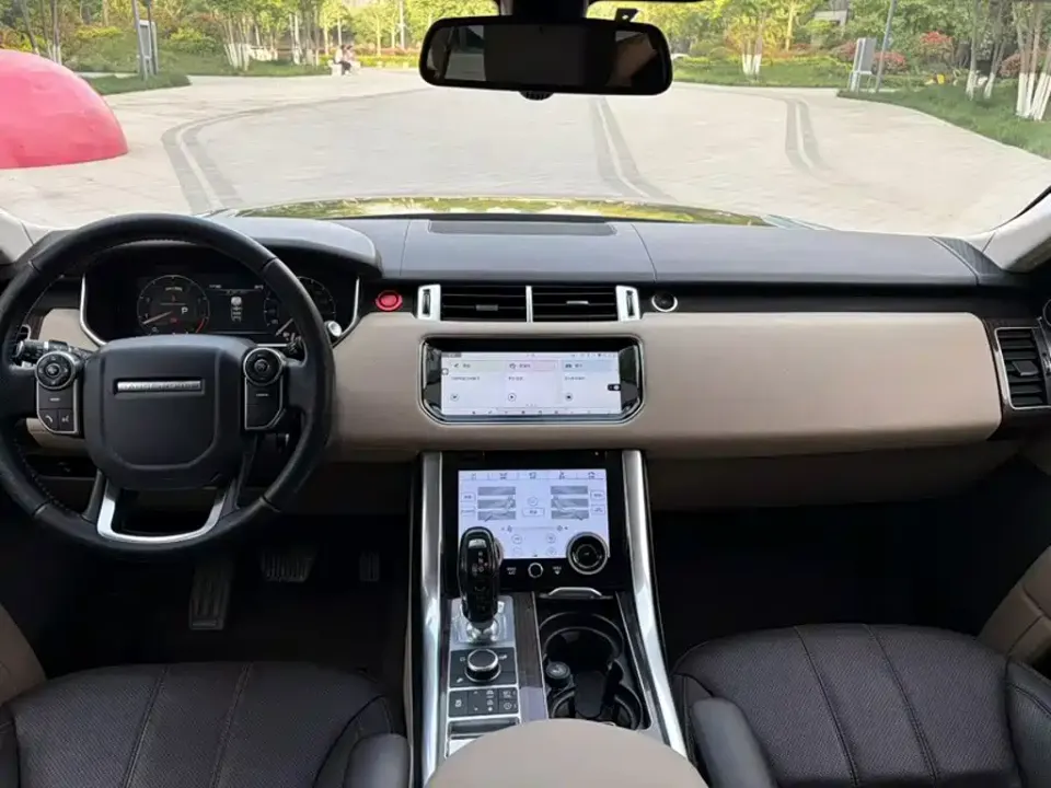 Land Rover Sport