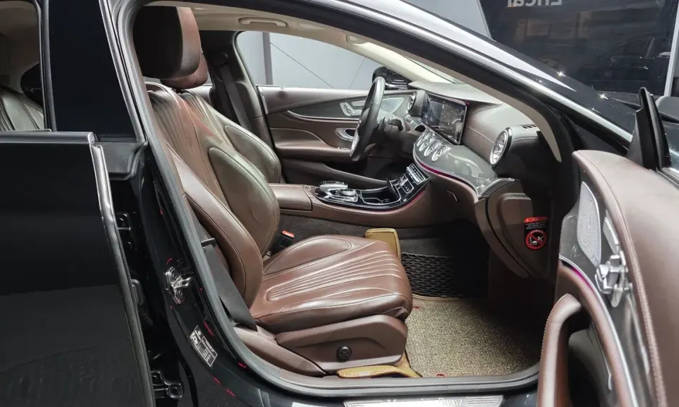 Mercedes-Benz CLS-Class