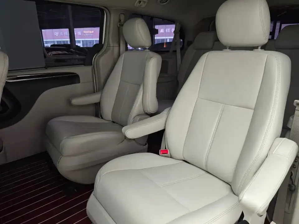 Chrysler Grand Voyager (Import)