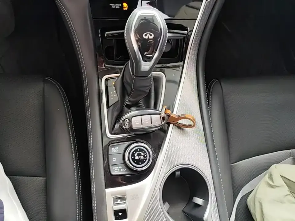 Infiniti Q50L