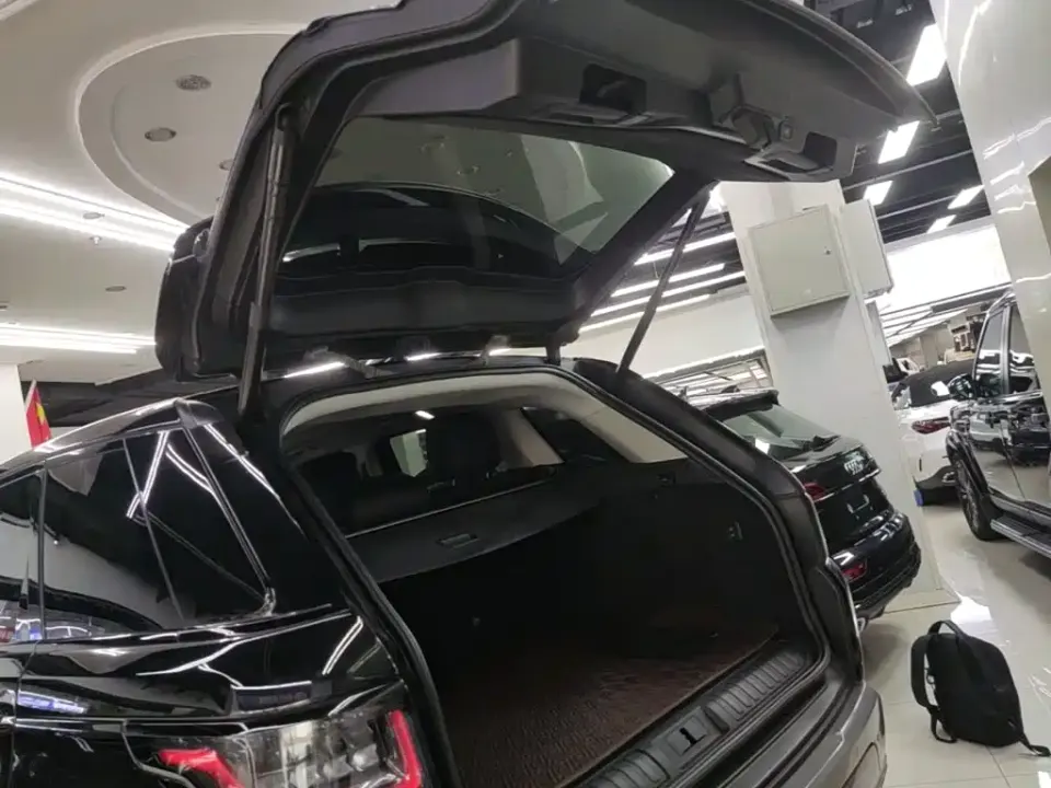 Land Rover Sport