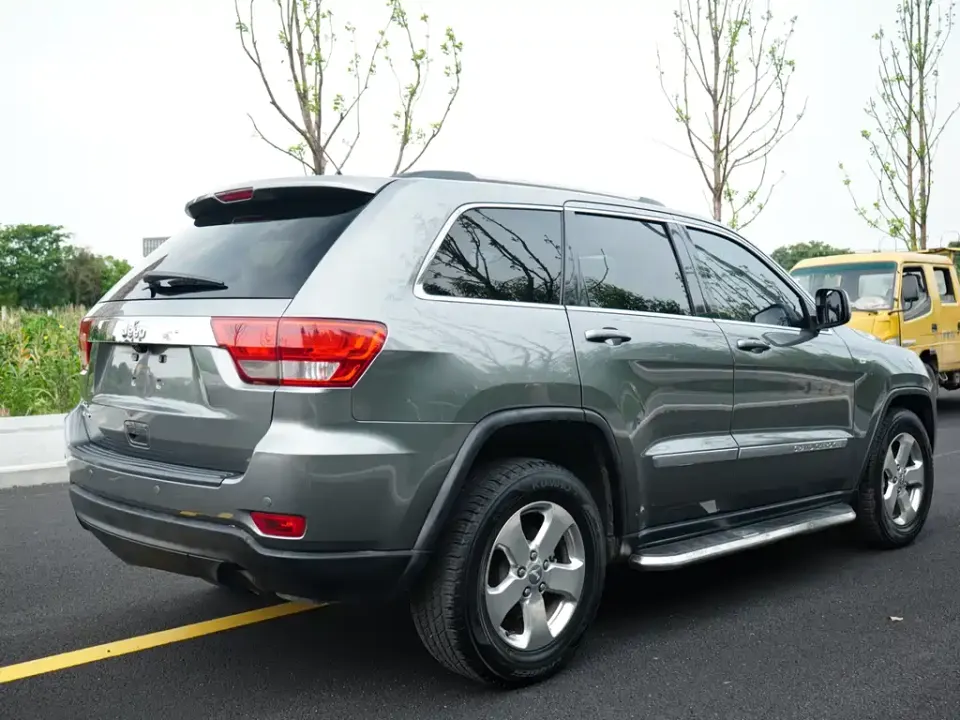 Jeep Grand Cherokee (Import)