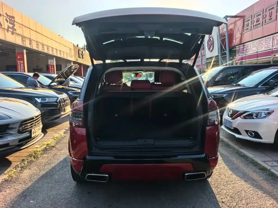 Land Rover Sport