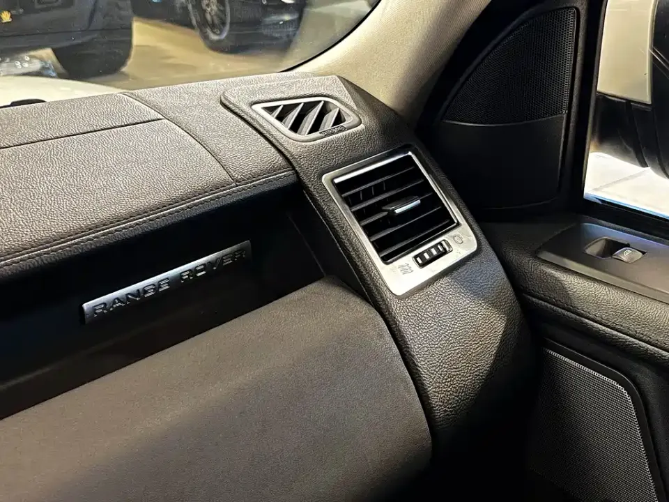 Land Rover Sport