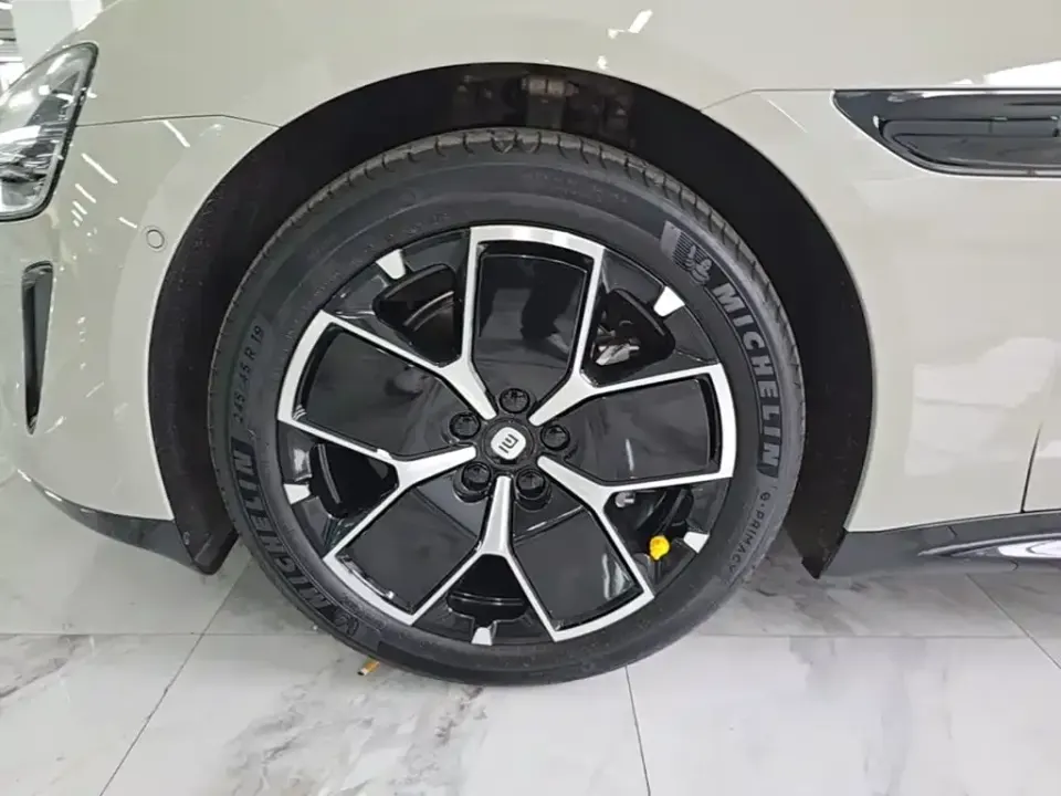 Xiaomi SU7