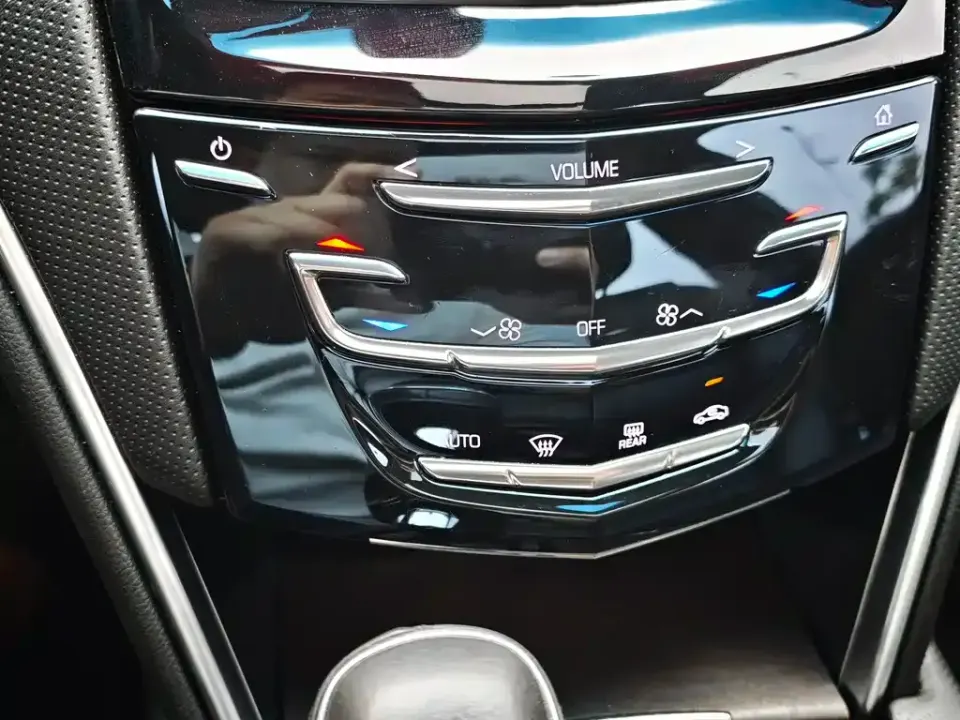 Cadillac XTS