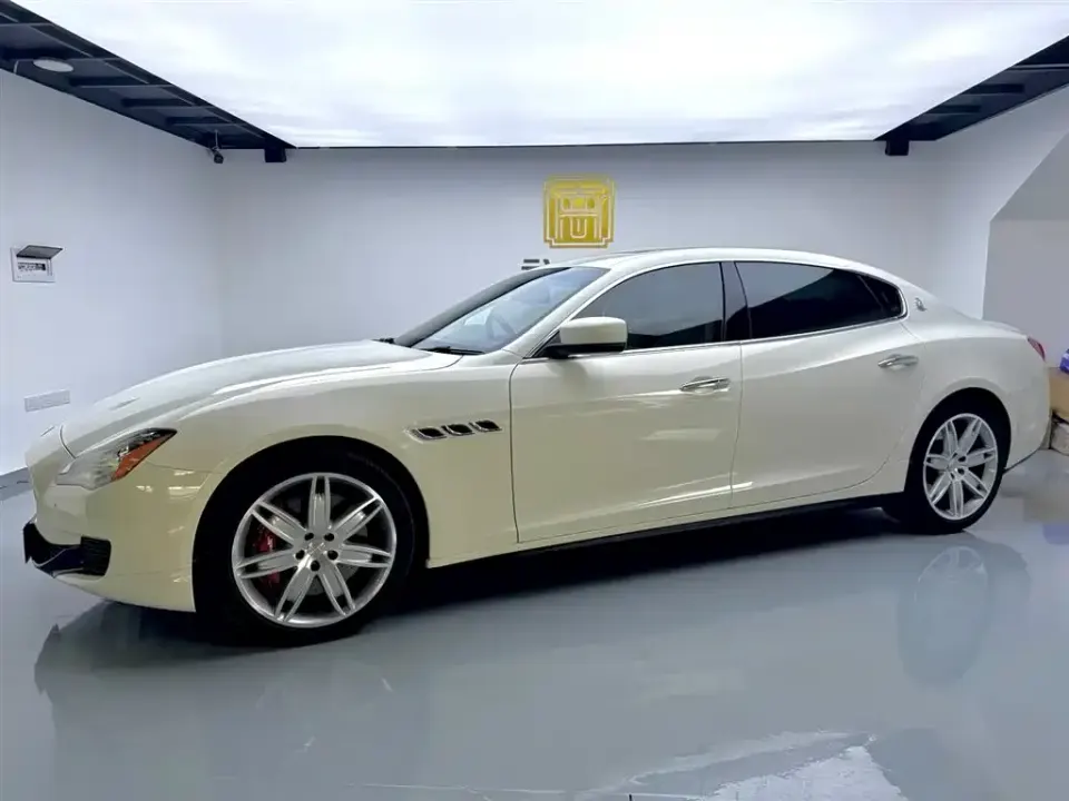 Maserati Quattroporte