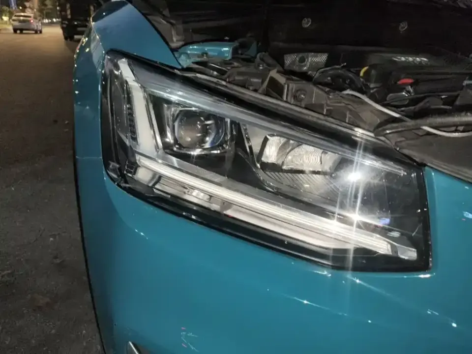 Audi Q2L