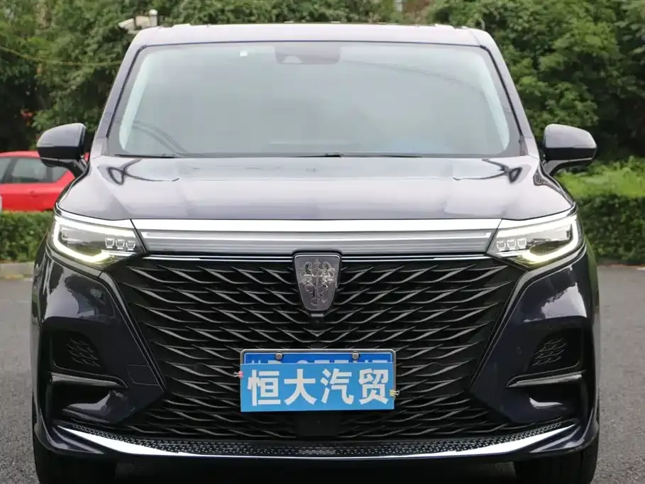 Roewe iMAX8