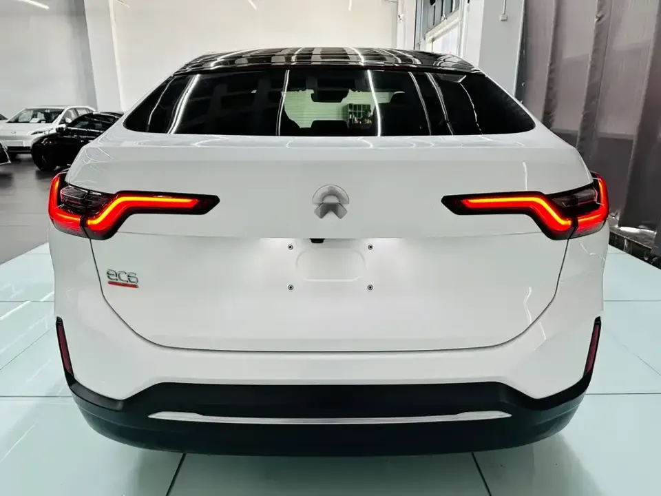 Nio EC6