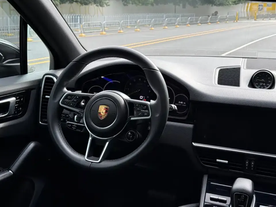 Porsche Cayenne Hybrid