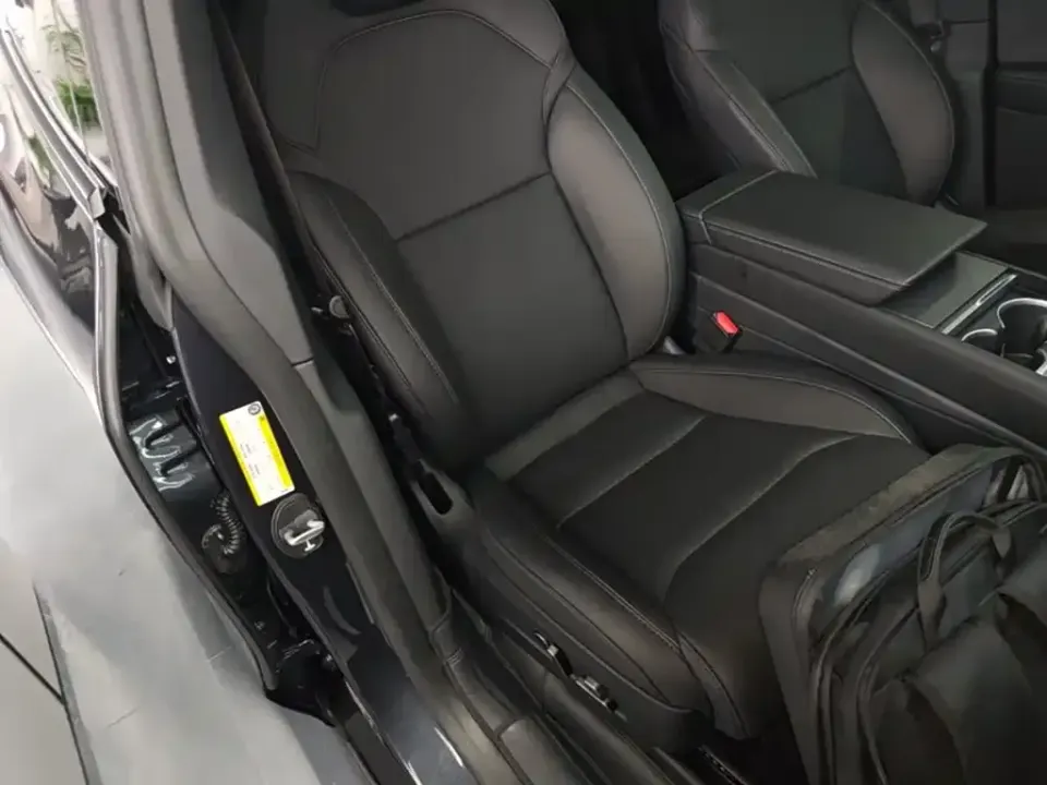 Tesla Model Y L