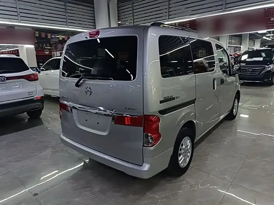 Nissan NV200