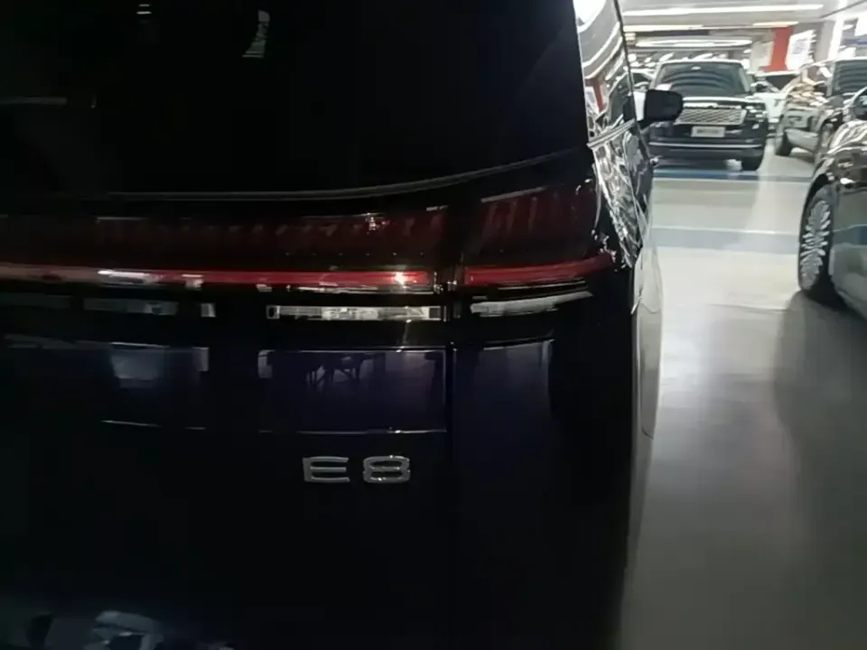 GAC Trumpchi E8 PHEV