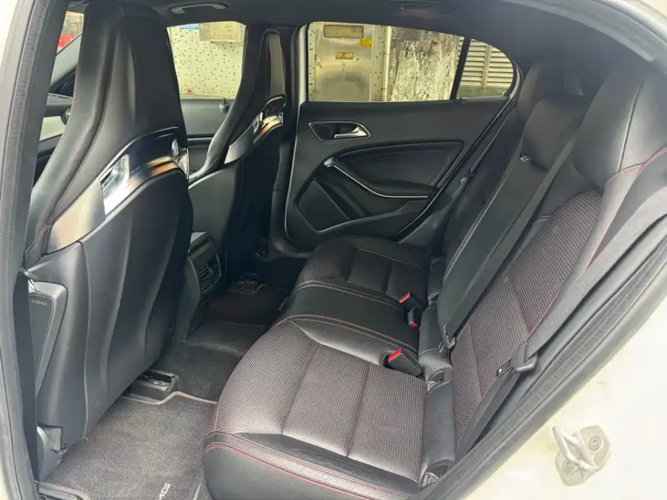 Mercedes-Benz GLA AMG