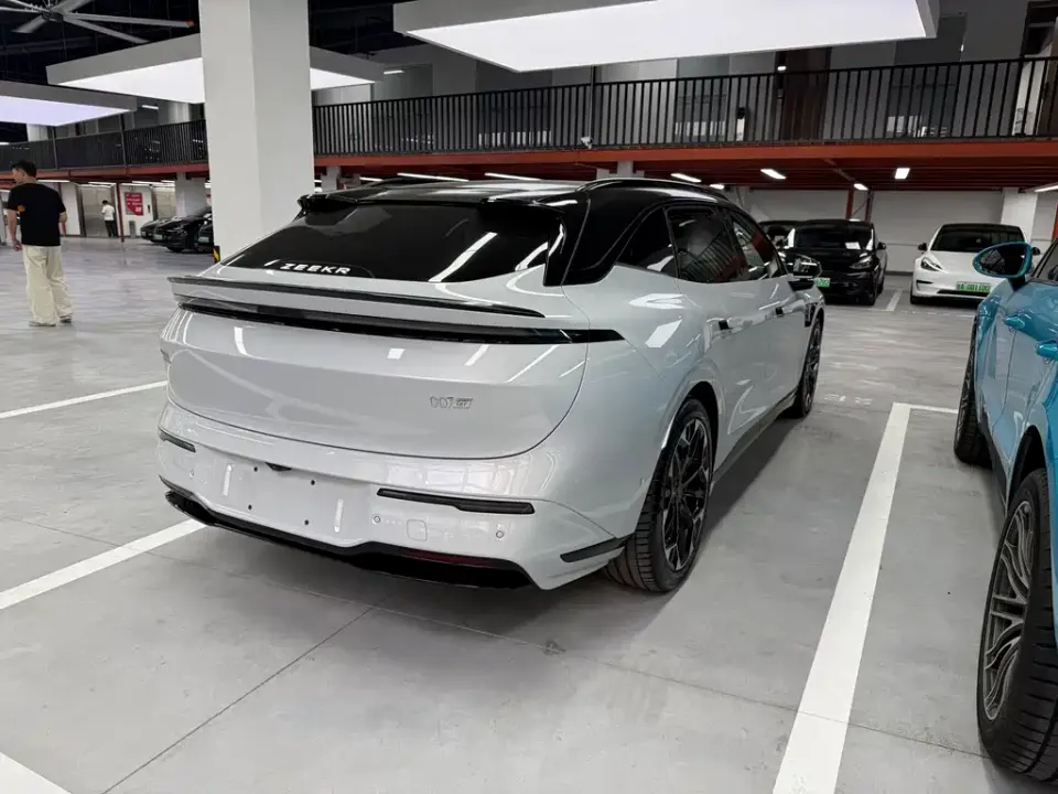 Zeekr 007GT