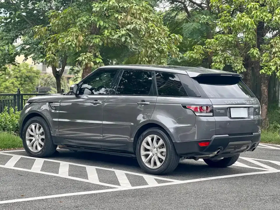 Land Rover Sport