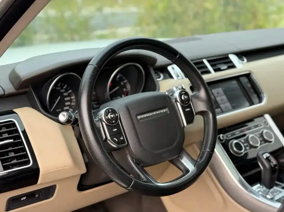 Land Rover Sport