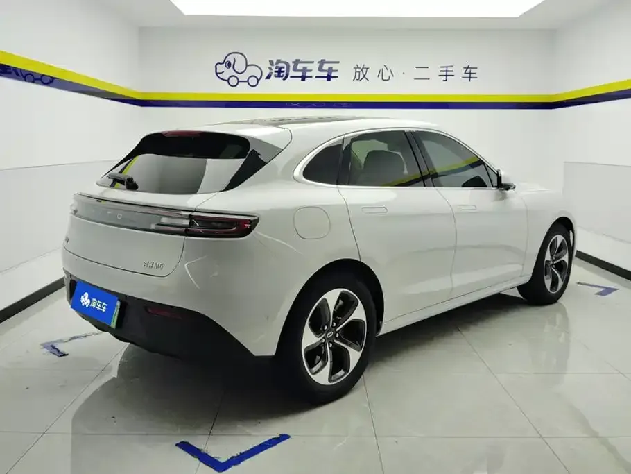 AITO AITO M5