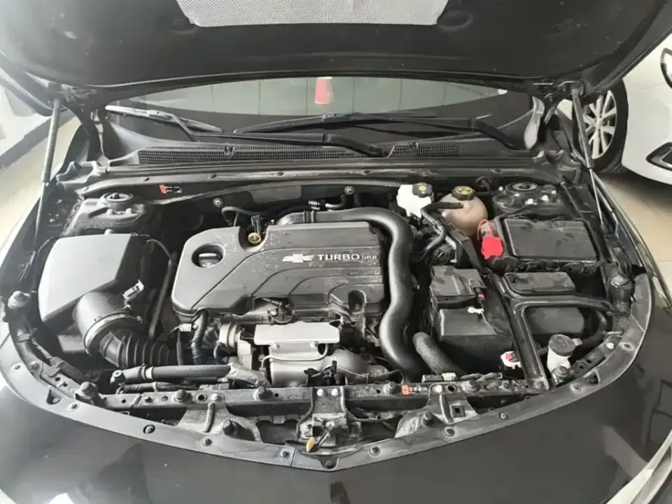Chevrolet Malibu XL
