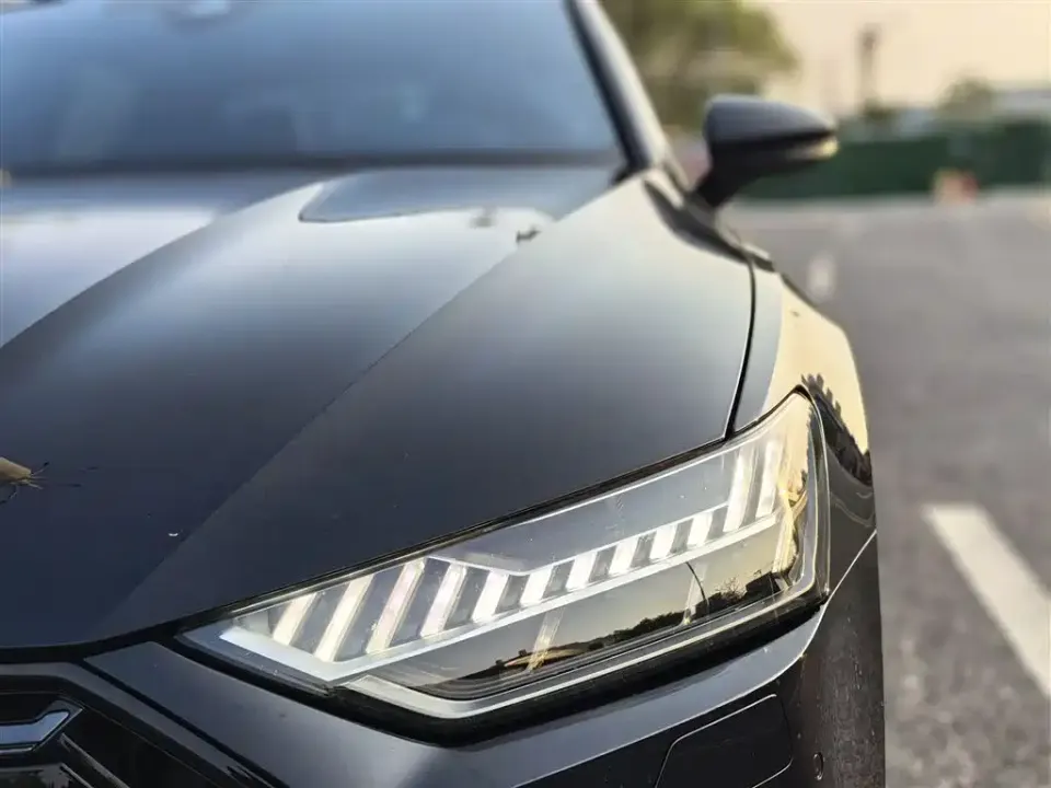 Audi A7L