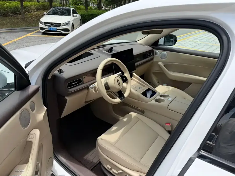 AITO AITO M6