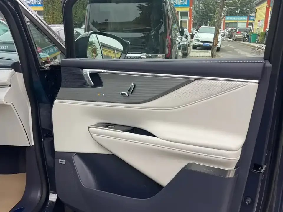 Buick GL8 Hybrid