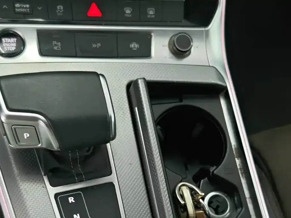 Audi A7L