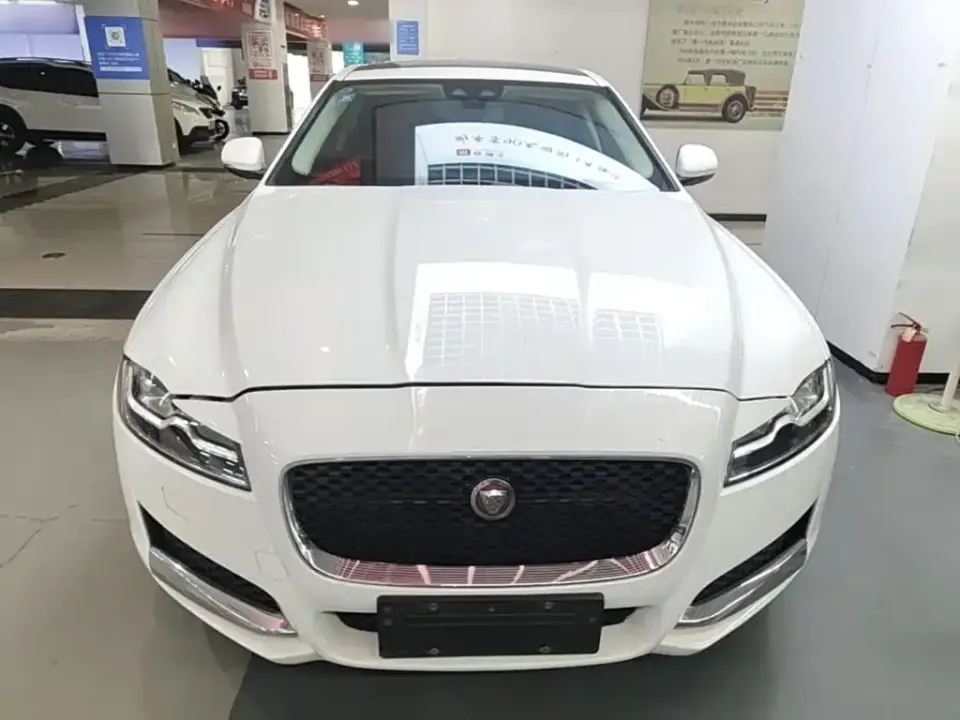 Jaguar XFL