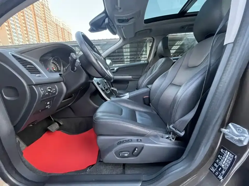 Volvo XC60 (Import)