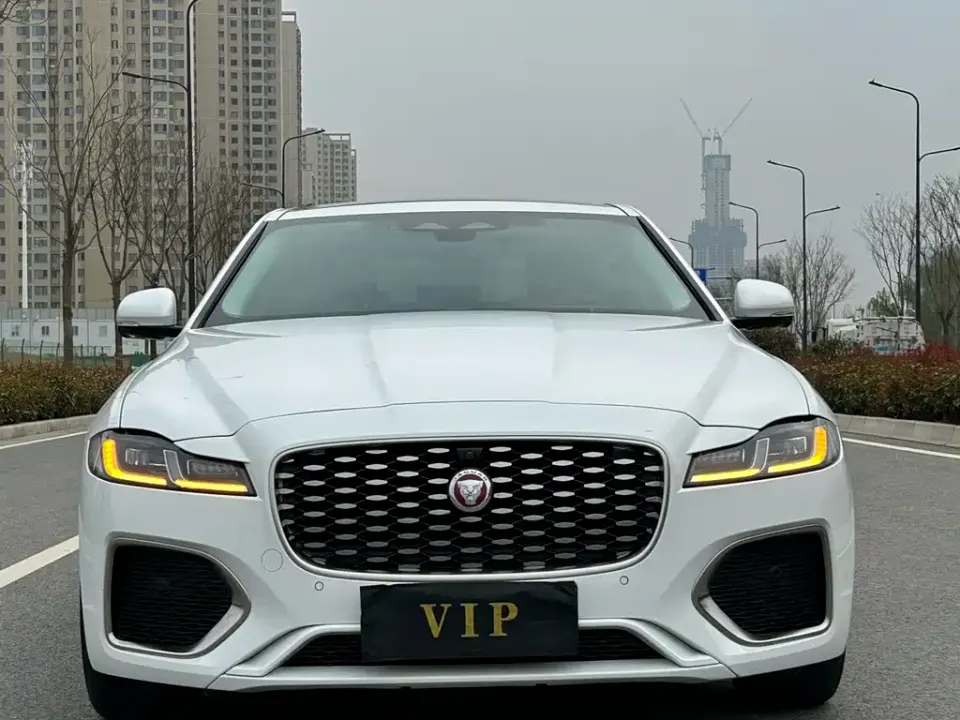 Jaguar XFL