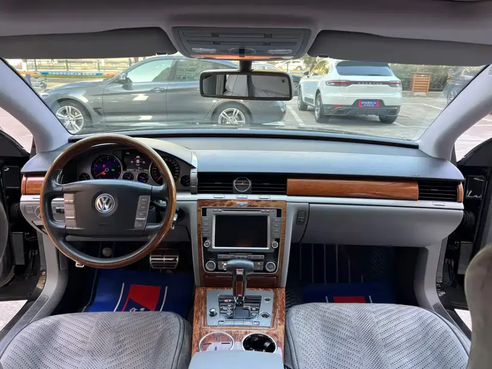 Volkswagen Phaeton