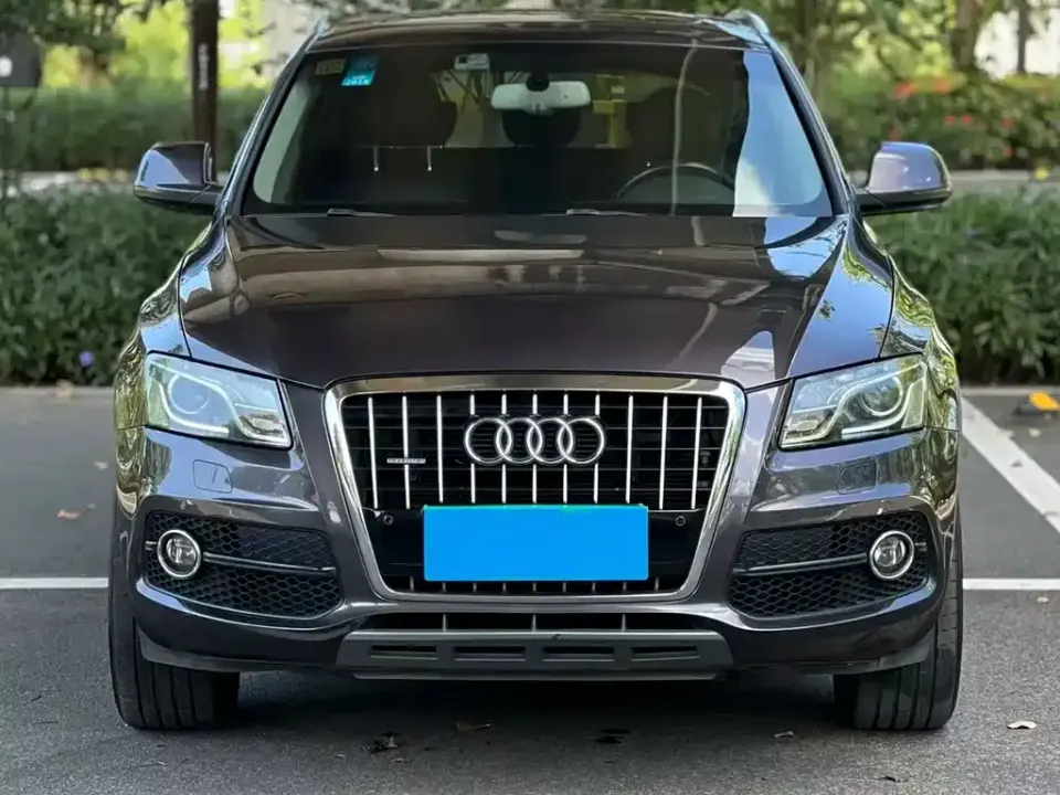 Audi Q5 (Import)