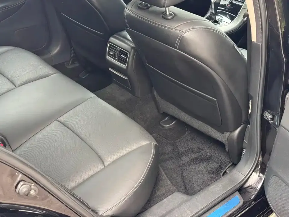 Infiniti Q50L