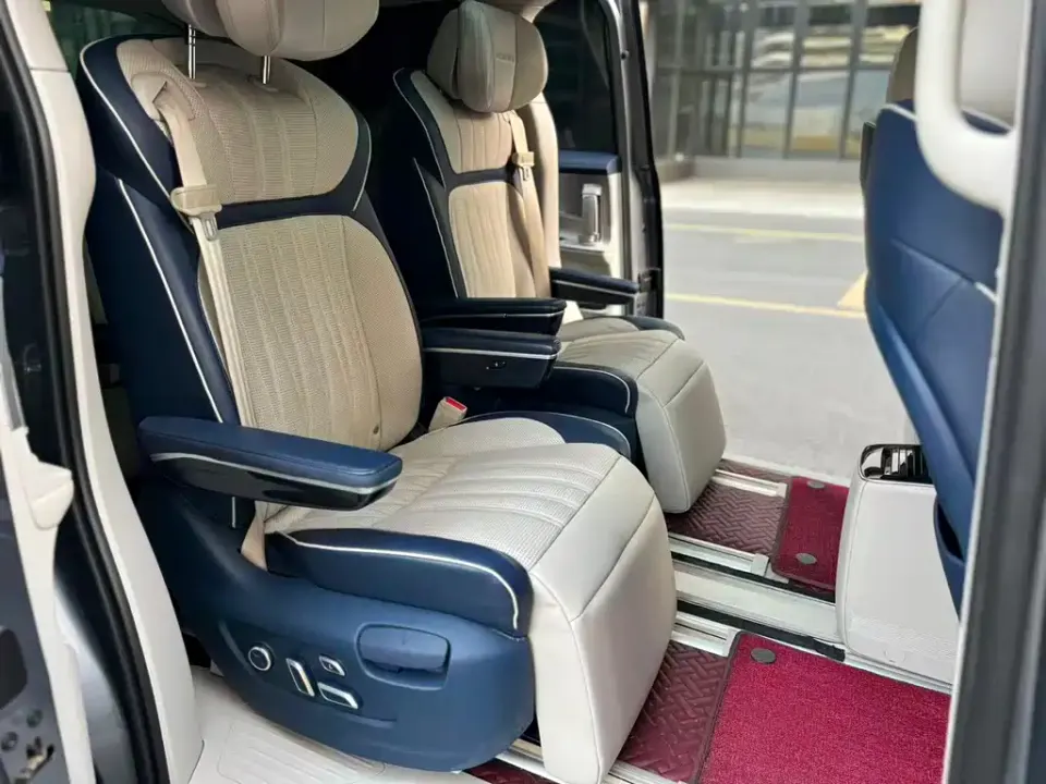 Roewe iMAX8