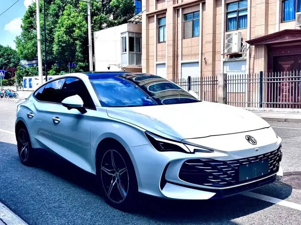 MG MG7
