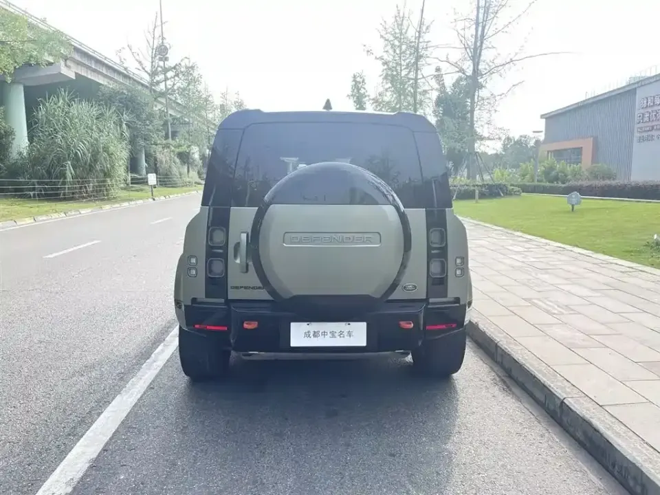 Land Rover Defender