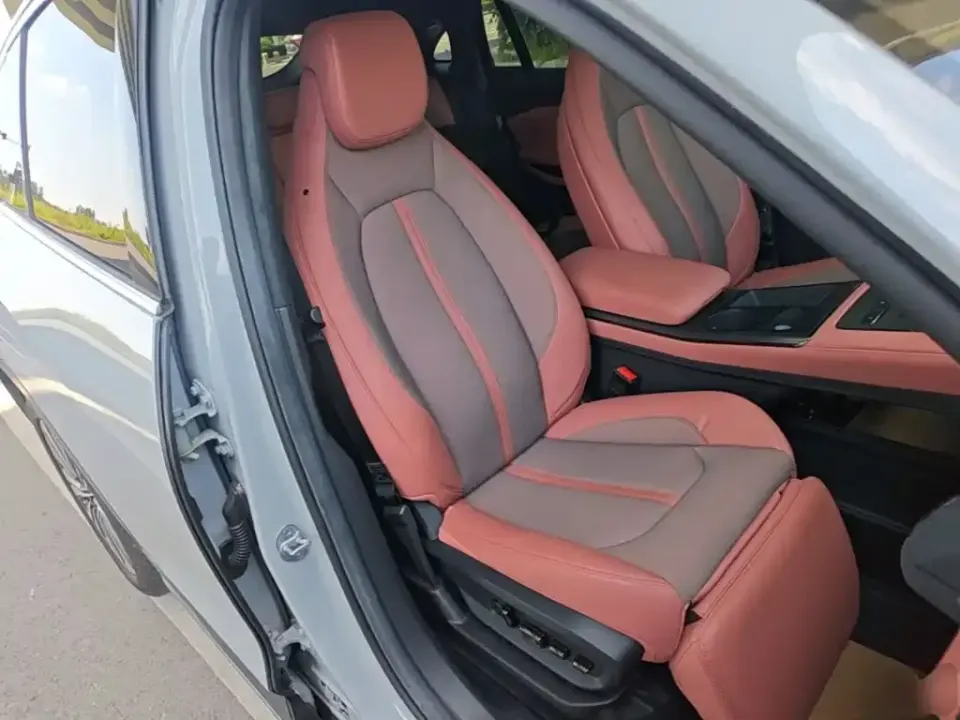 Nio EC6