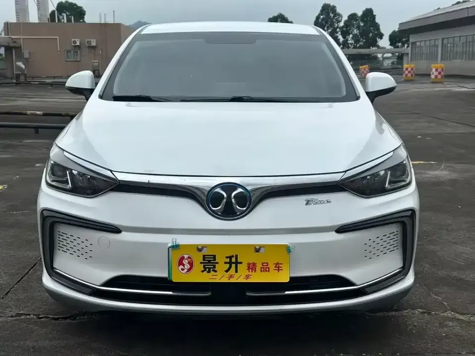 BAIC EU5