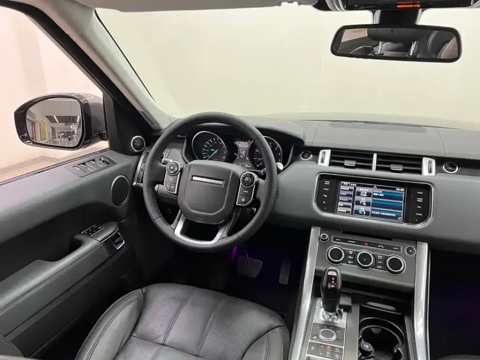 Land Rover Sport