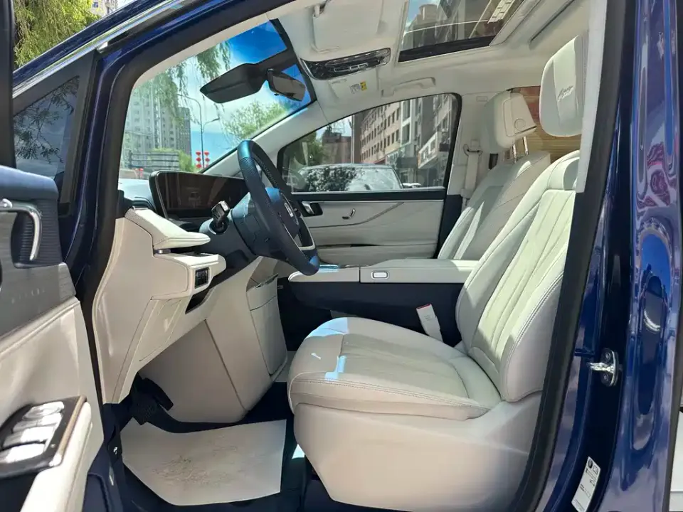 Buick GL8 Hybrid