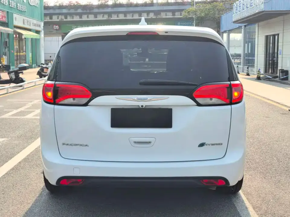 Chrysler Grand Voyager PHEV (Import)