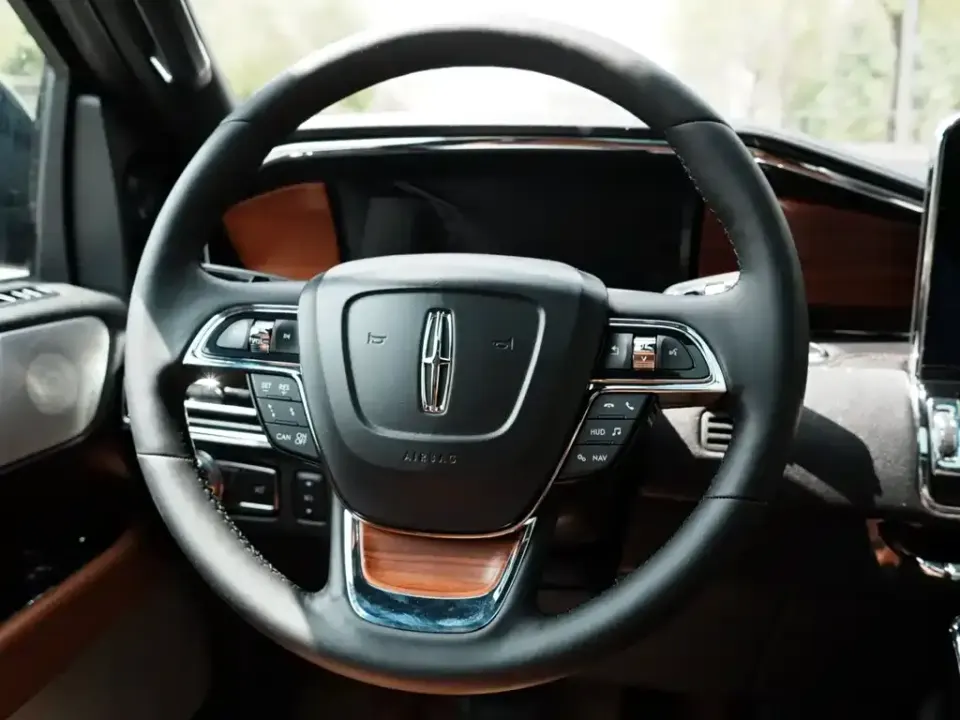 Lincoln Navigator
