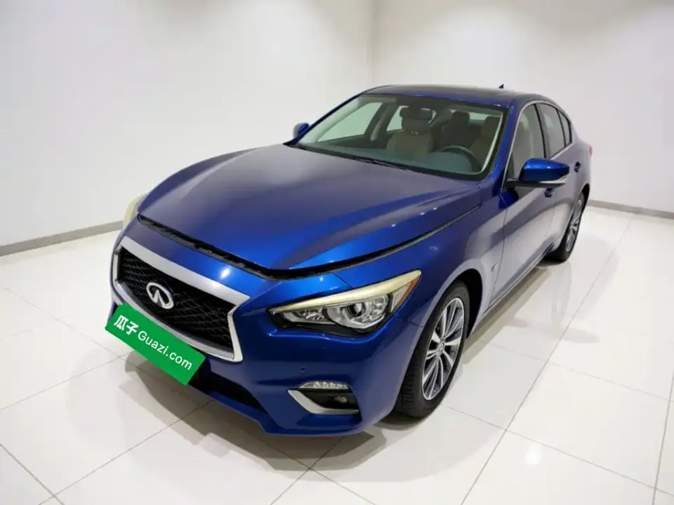 Infiniti Q50L