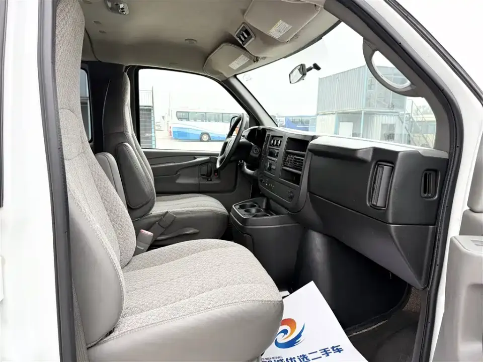 GMC Savana