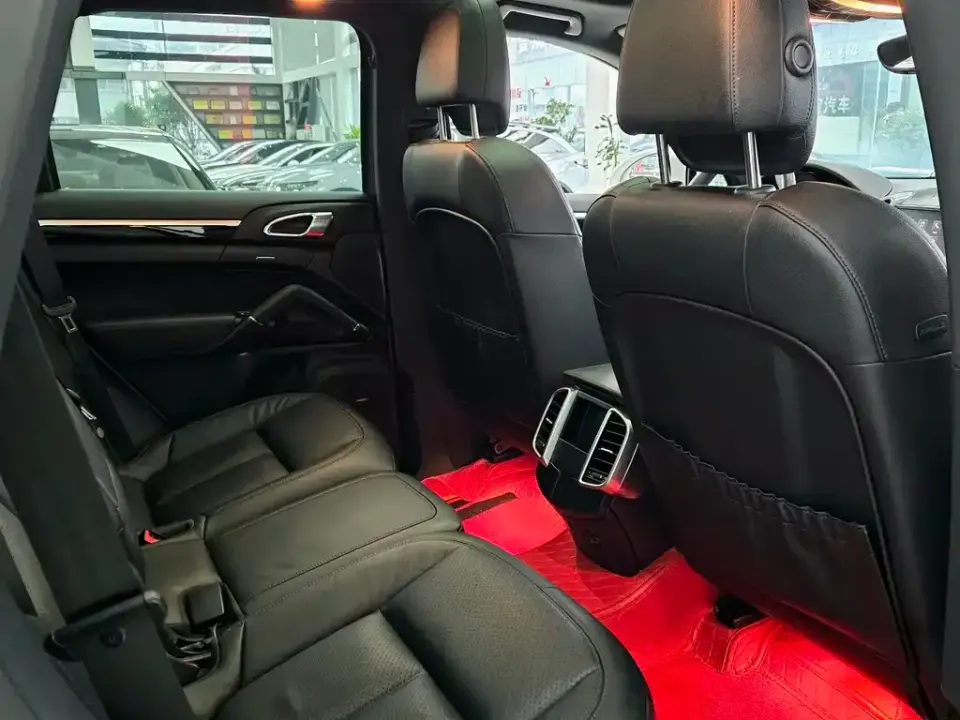 Porsche Cayenne Hybrid
